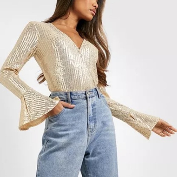 Boohoo Long Sleeve Sequin Bell Sleeve Bodysuit Gold Holiday New Years Size 10 - Picture 1 of 6